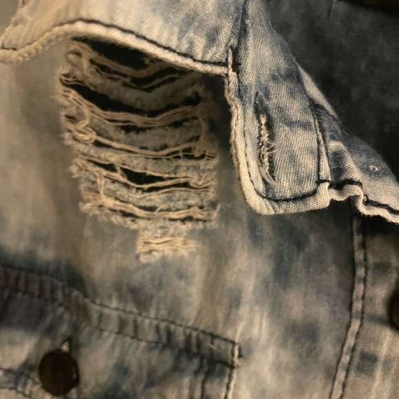 Thrill Distressed Indigo Shirt - Picture 4 of 7